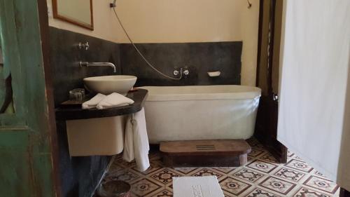 Bilik mandi di La Villa