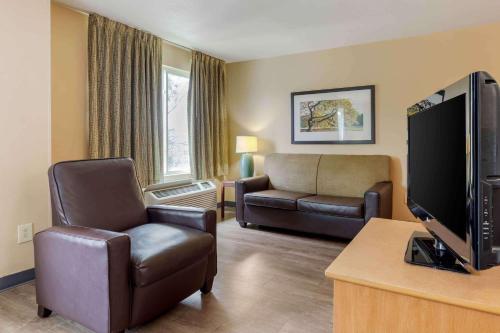 Μια τηλεόραση ή/και κέντρο ψυχαγωγίας στο Extended Stay America Suites - Columbus - Tuttle