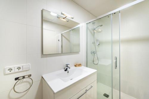 Kúpeľňa v ubytovaní Apartamentos Falcó