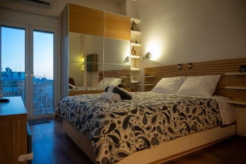 Modern Bright Cozy Top-floor Apartment & Terrace.