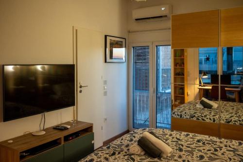 Modern Bright Cozy Top-floor Apartment & Terrace.