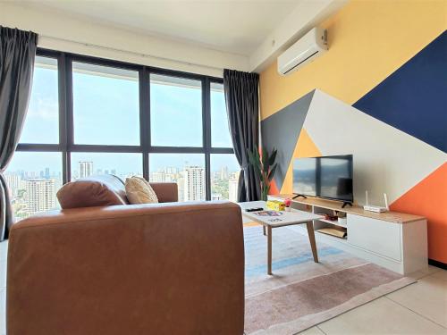TV o dispositivi per l'intrattenimento presso Cozy Minimalist Suite at Urban Suites Georgetown by SuperStay