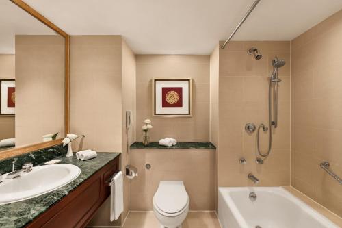 Koupelna v ubytování Shangri-La Beihai