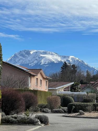 GRENOBLE SUD VARCES Suite privatisée au pied des Montagnes
