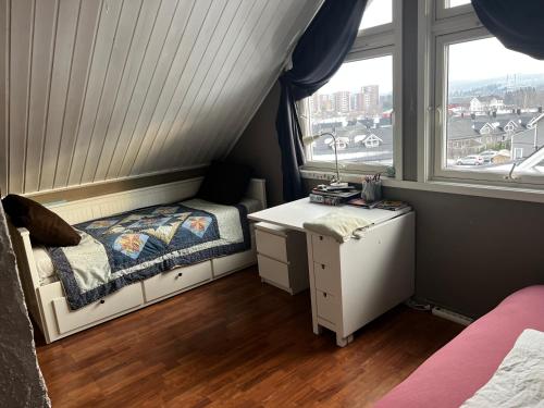 Χώρος καθιστικού στο Loftroom in townhouse Oslo 1 singel bed 1 double bed