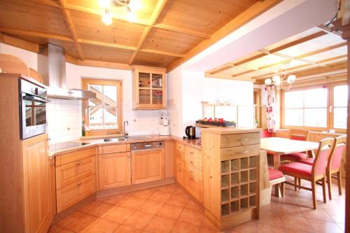 Ferienwohnung Königsleiten 37 - Top 2