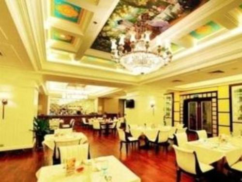 Un restaurant sau alt loc unde se poate mânca la Jinjiang Grandlink Hotel