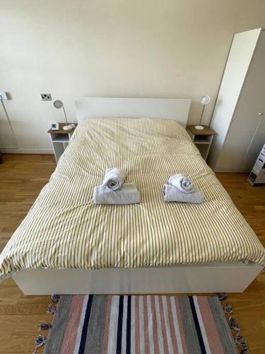 Katil atau katil-katil dalam bilik di Whole Flat Close To Wembley