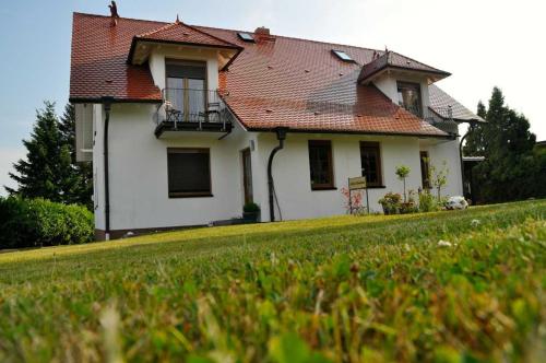 Το κτήριο όπου στεγάζεται  το διαμέρισμα