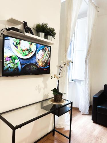 Apartment by the Colosseum - White Chic Flats