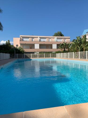 appartement résidence riviera avec piscine