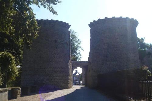 Photo de la galerie de l'établissement Les Valéricaines - Studio en plein cœur de la cité médiévale, à Saint-Valery-sur-Somme