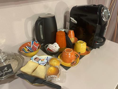 ゲストハウスの敷地内または近くでの食事または食べ物