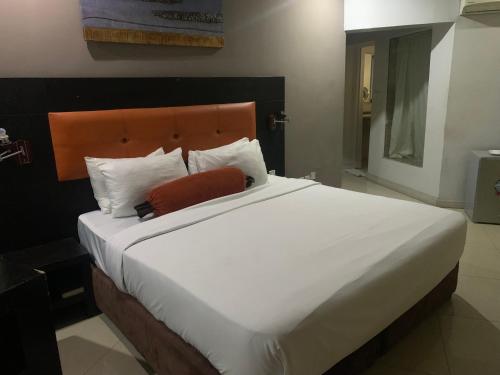 Gallery image of Oakspring Hotel and Luxury Suites in Lagos
