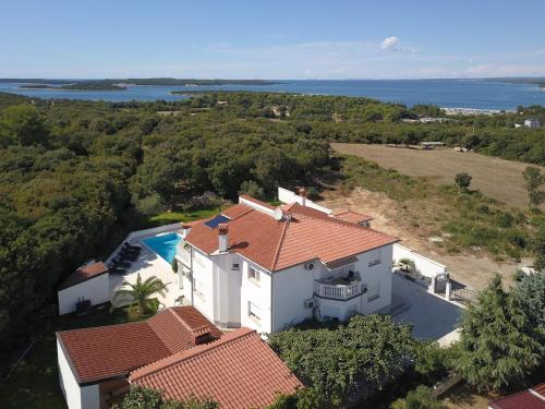 Villa Ajda