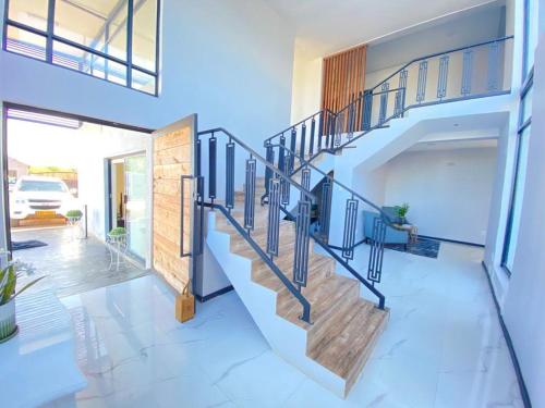 Φωτογραφία από το άλμπουμ του Luxurious Mangethe Suite - 2206 σε Bulawayo