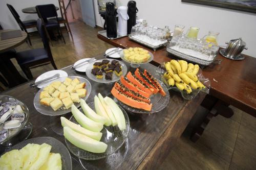 Makanan di atau berdekatan hotel