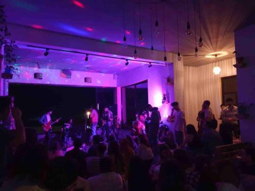 Επισκέπτες που μένουν στο Yuxu coliving space