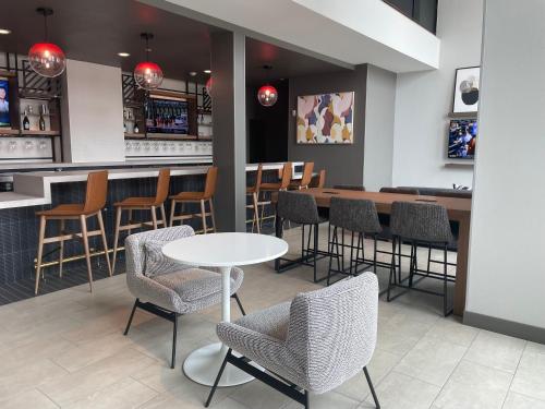 Atwell Suites Austin Airport, an IHG Hotel Image