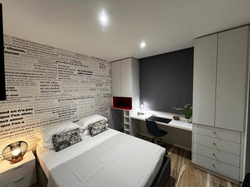 Chambre des proverbes en colocation
