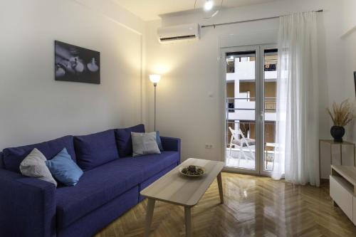 Phaedrus Living: City Center Koukaki Flat