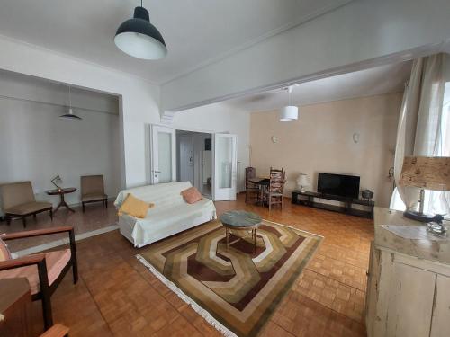 Retro Stay Athens