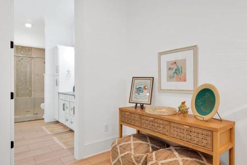 Gambar di galeri bagi SOUTHERN SEABREEZE 5BR POOL & BEACH by Barclé di Rosemary Beach