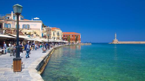 In Heart of Old Town w. Venetian Port Views