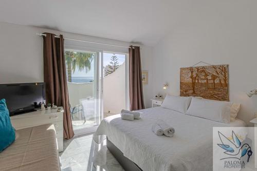 Benalgolf/Penthouse with Wonderful Sea Views