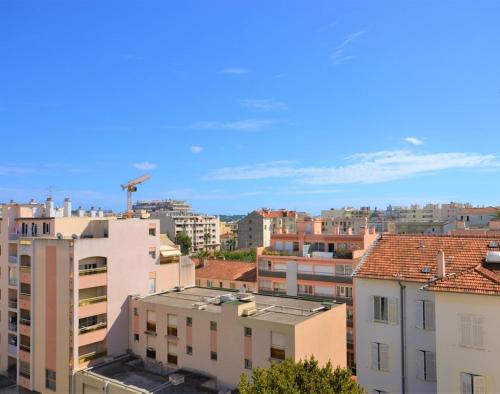 BEL APPARTEMENT CALME ET TRES LUMINEUX