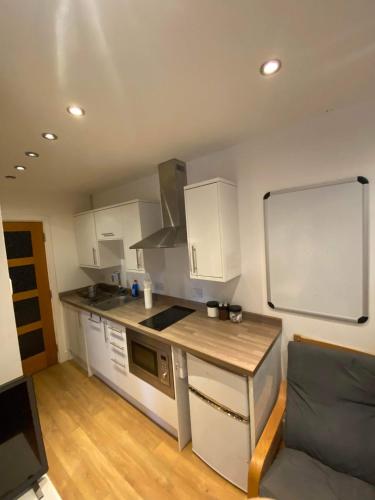 Gallery image of Studio apartment near Sutton, Croydon in Banstead