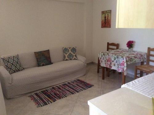 Χώρος καθιστικού στο Hide Away Home in Nafplio Discounts