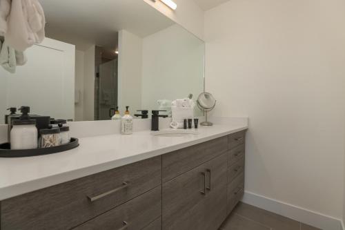 Gambar di galeri bagi Après Shores Condo: Upscale Riverfront Retreat di Silverthorne