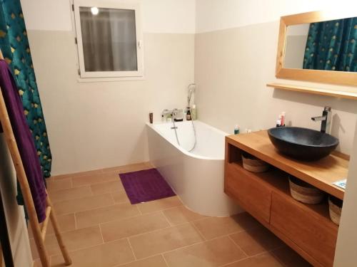 Photo de la galerie de l'établissement Villa piscine et grand jardin bord de mer, à Frontignan