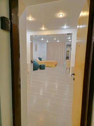 Imagen de la galería de The Bohemian Connection, Rezerva acum studio Ultracentral Spatios si Curat, Scaun Masaj, Ceai, cafea, apa filtru, parcare publica gratuita, en Craiova