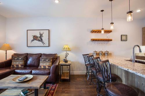 Fotografie z fotogalerie ubytování River West Buffalo Mountain Condo: On The Blue River v destinaci Silverthorne