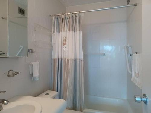 Lady from Spain tesisinde bir banyo