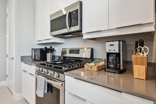Stunning New Condo Close to Disney World photo 26