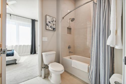 Stunning New Condo Close to Disney World photo 36