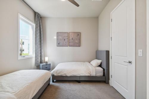 Stunning New Condo Close to Disney World photo 28