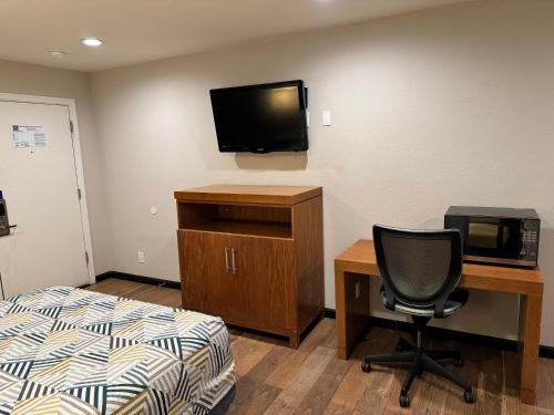 Телевизор и/или развлекательный центр в Motel 6 Ridgecrest, CA China Lake