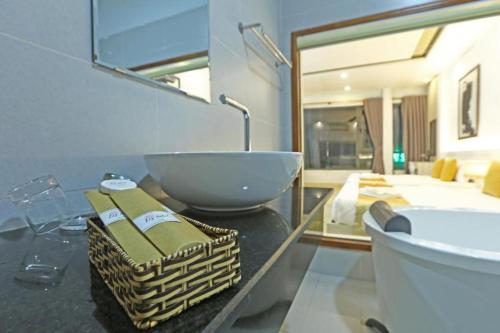 Koupelna v ubytování Lis Hotel