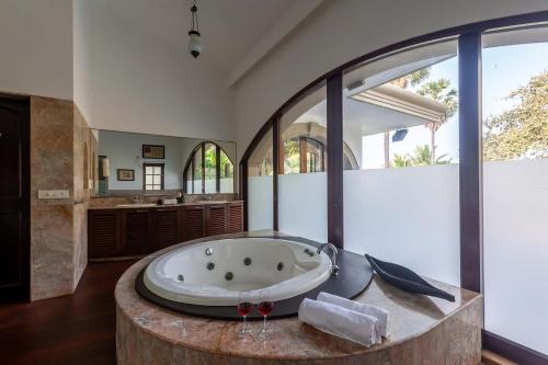 Koupelna v ubytování ama Stays & Trails Ishatva , Alibag