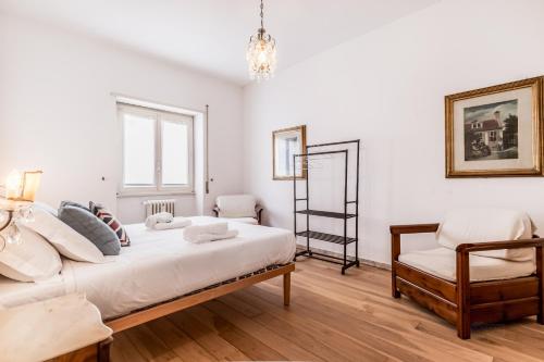 Retro design flat near Vaticano