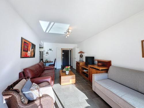 PON2 - 2 pièces avec piscine et terrasse