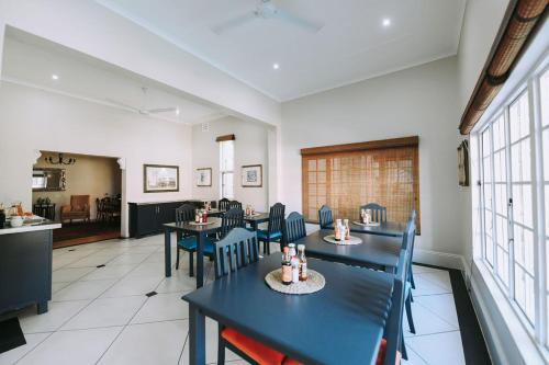 Posezení v ubytování Madeline Grove Bed & Breakfast