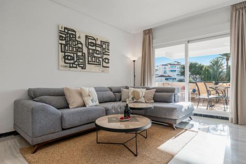 Banus Rentals Luminoso apartamento con vistas al mar