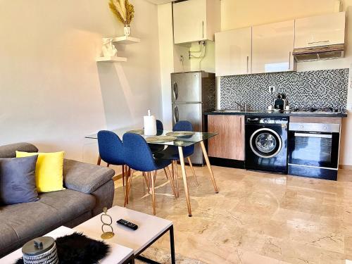 Una cocina o cocineta en Luxury apartments prestigia