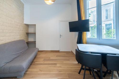 Appartement Métro Alexandre Dumas - II