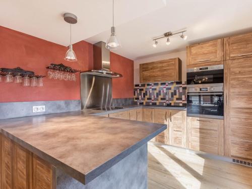 Photo de la galerie de l'établissement 4P 6 pers, prox commerces, grand balcon, WIFI, garage - FR-1-304-241, à La Clusaz